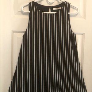 CARAMELA Black and White Sleeveless Shift Dress